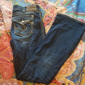 Silver Jean Co Flare Jeans
